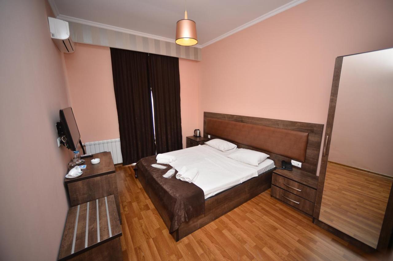 Green Hotel Batumi Exterior photo