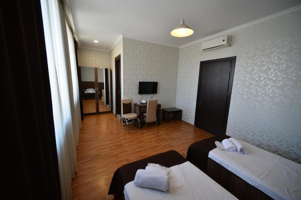Green Hotel Batumi Exterior photo