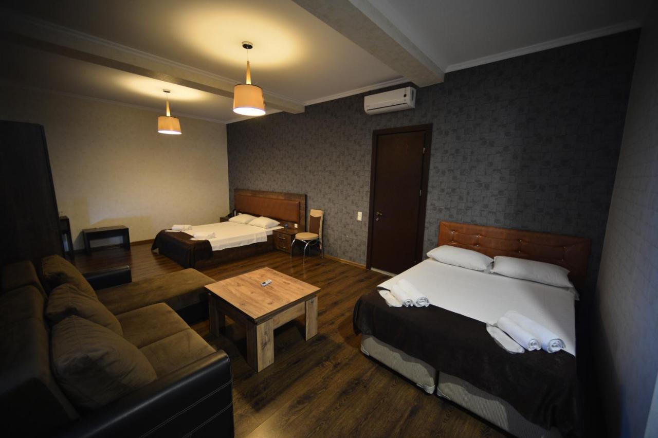 Green Hotel Batumi Exterior photo