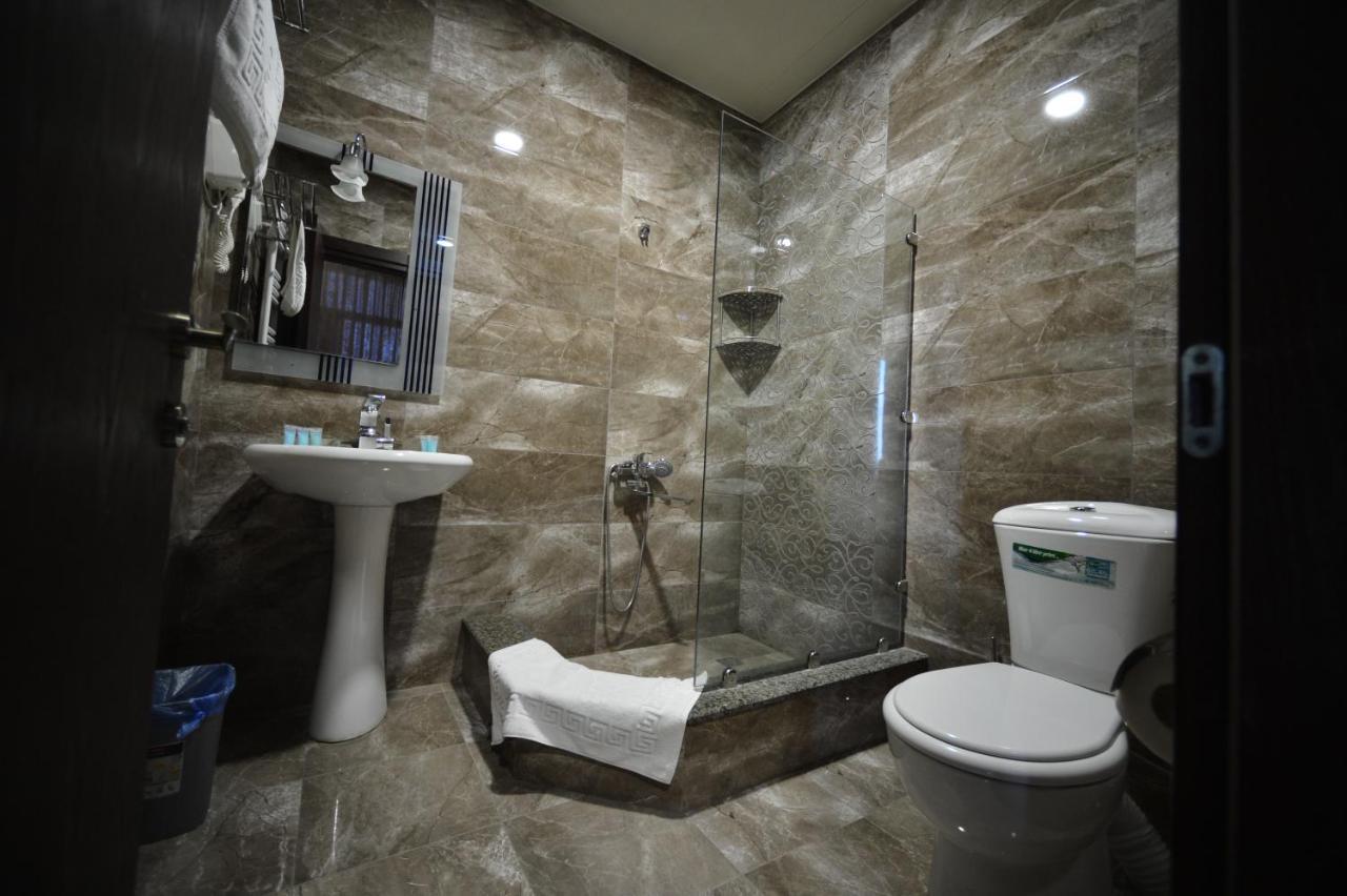 Green Hotel Batumi Exterior photo