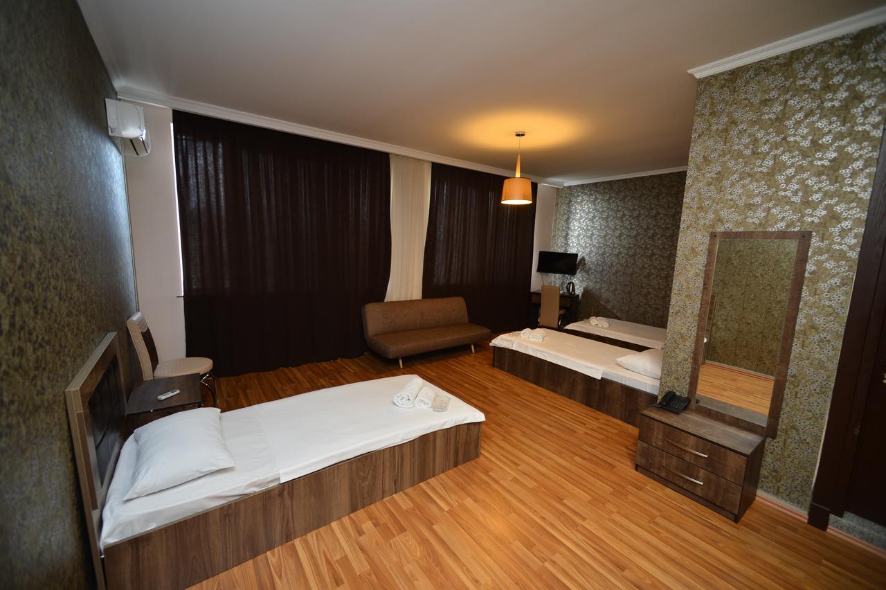Green Hotel Batumi Exterior photo