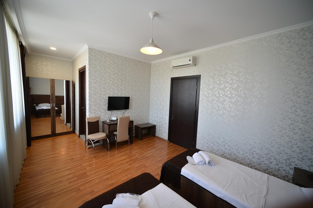 Green Hotel Batumi Exterior photo