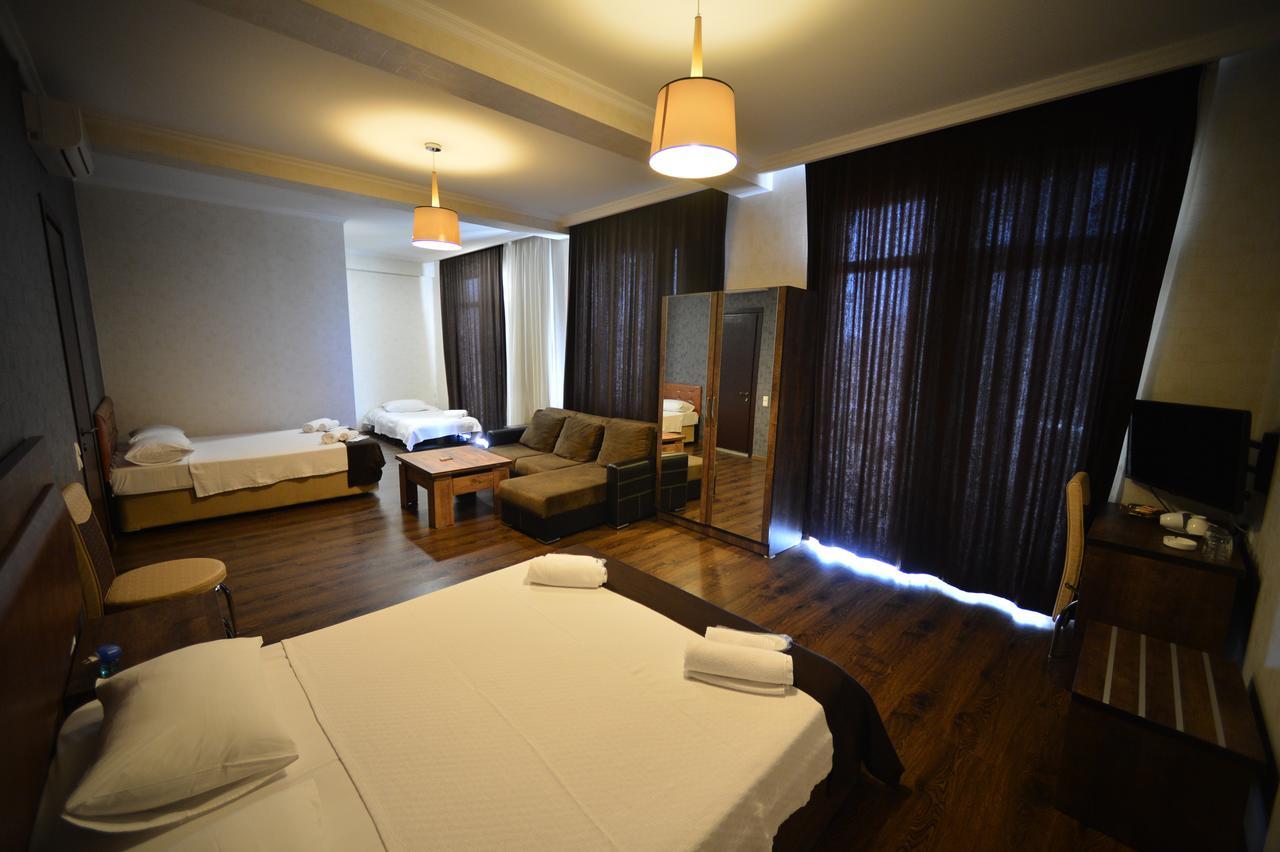 Green Hotel Batumi Exterior photo